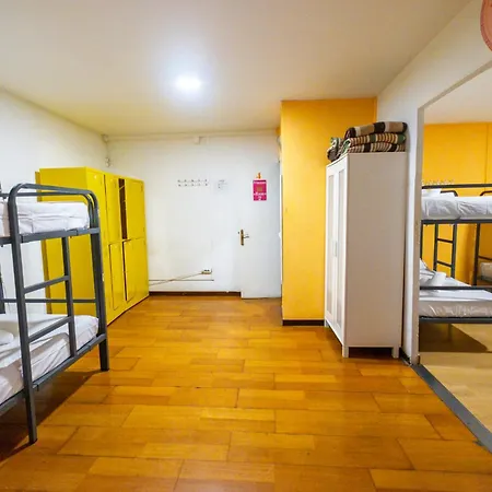 Hostel Diagonal House Barselona