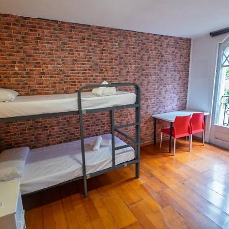 Hostel Diagonal House Barselona