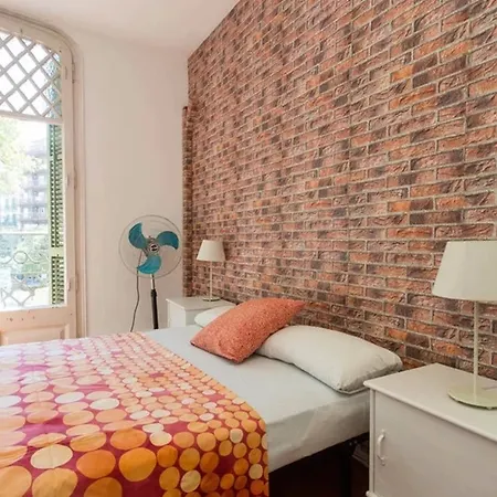 Diagonal House *