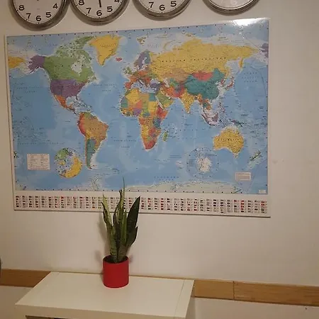 Diagonal House Hostel