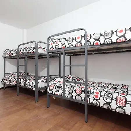 Hostal Diagonal House