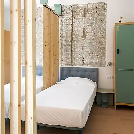 Casa Nido Diagonal Hostel Barcelona