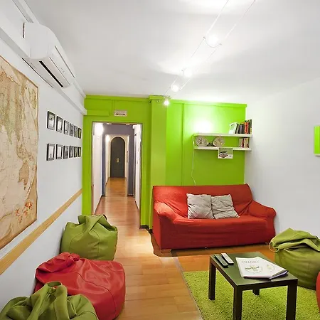 Hostal Diagonal House