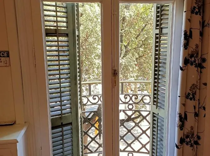 Diagonal House Vandrarhem