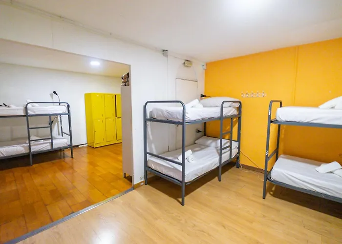 Diagonal House Vandrarhem