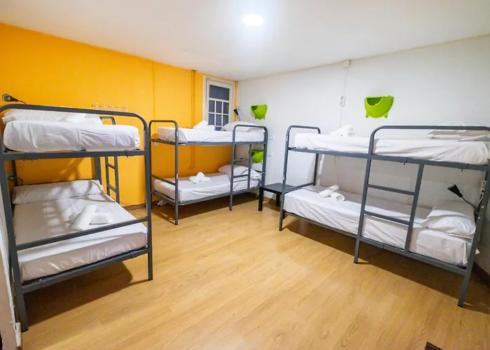 Vandrarhem Diagonal House *