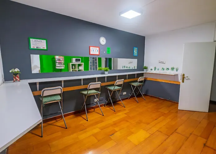 Vandrarhem Diagonal House *