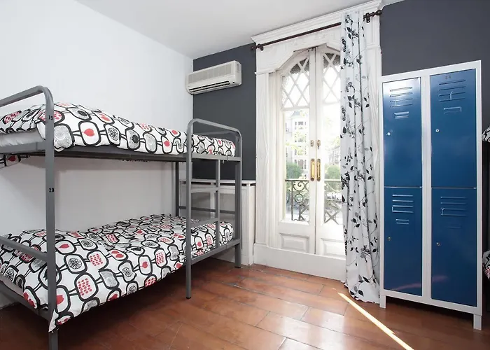 Vandrarhem Diagonal House *