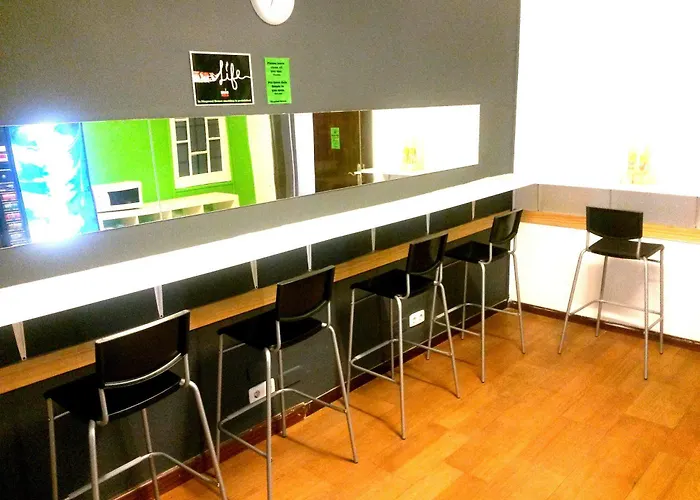 Hostel Diagonal House *