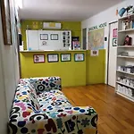 Diagonal House Hostel *