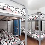 Diagonal House Hostel *