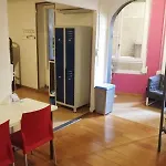 Diagonal House Hostel