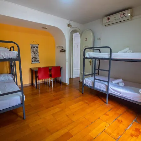 Hostel Diagonal House *