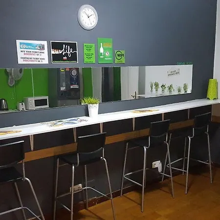 Hostel Diagonal House