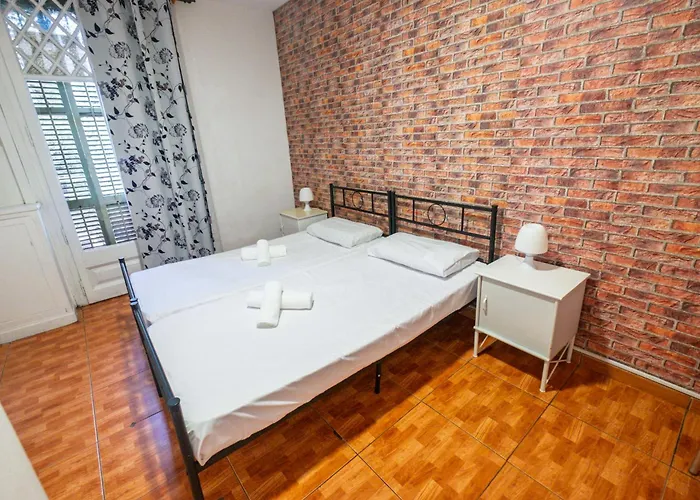 Hostel Diagonal House Barcelona