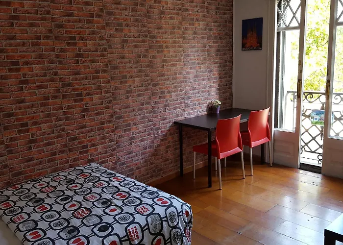 Diagonal House